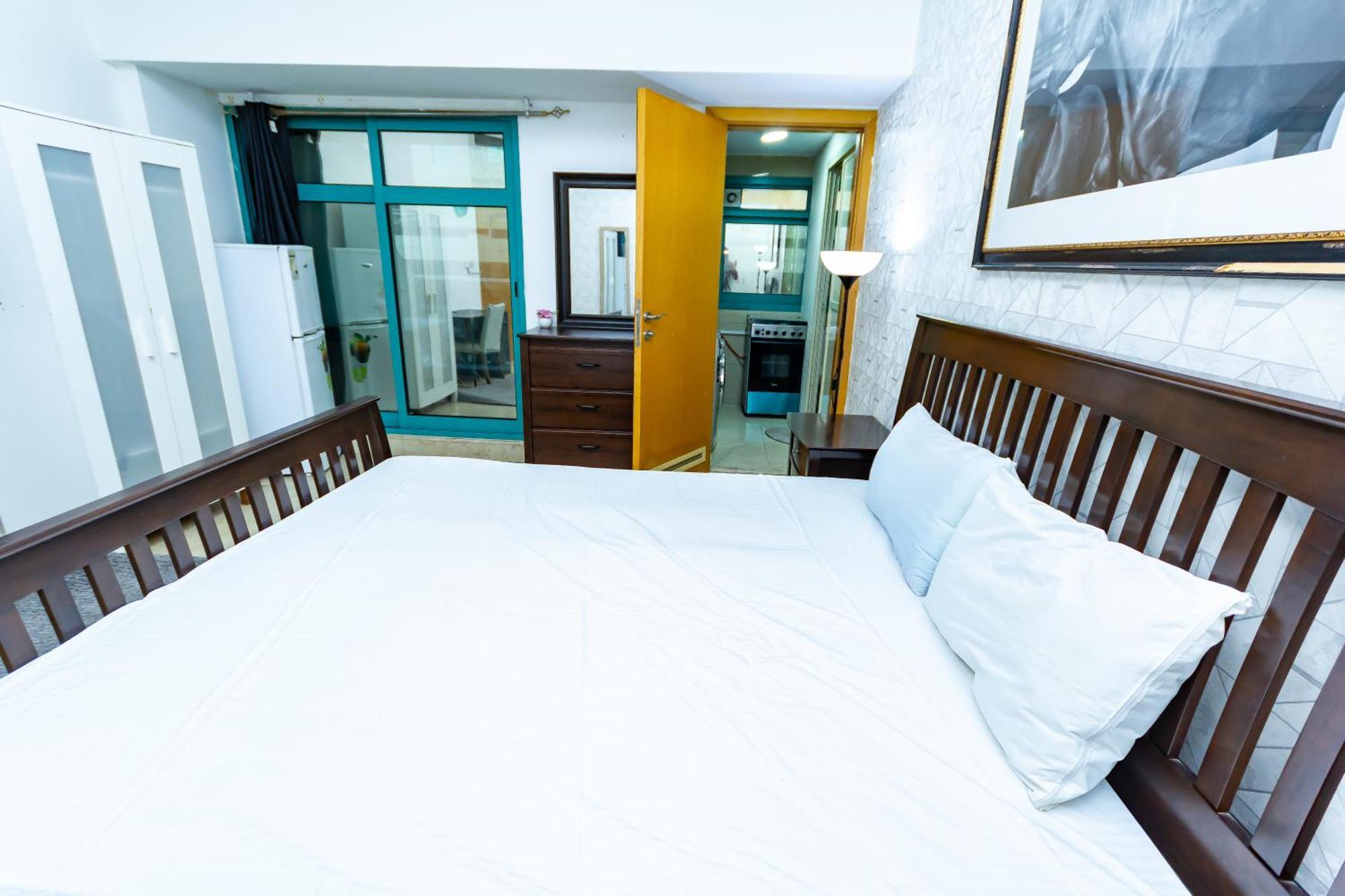 Homestay Classy For Ladies In Dubai, Marina فتيات فقط
